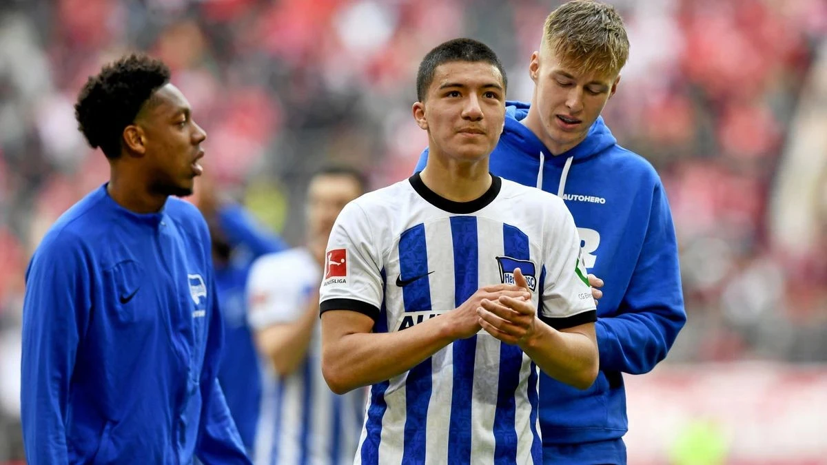 Ai là tiền đạo gốc Việt đã ghi bàn tại Bundesliga?