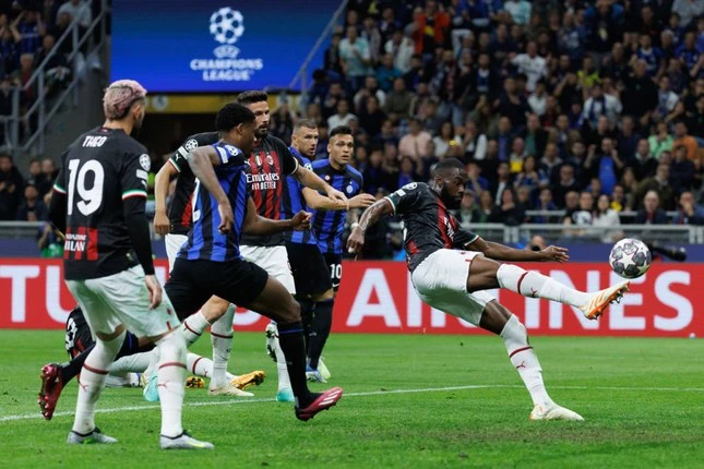 Inter trở lại ngôi đầu bảng sau khi Lautaro Martinez lập công